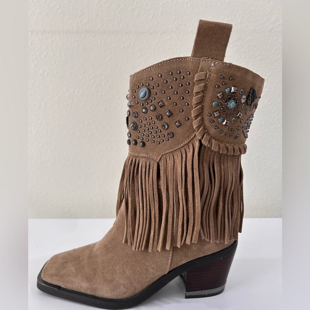 Vince Camuto Bennson Fringed Tan Western Boots, Size 8/38